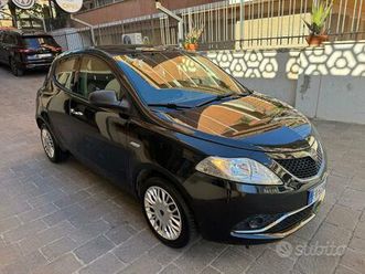 lancia ypsilon 1.3 mjt 16v 95cv s&s silver