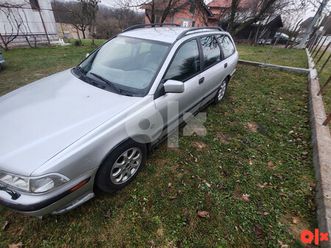 volvo v40 reg. detaljno
