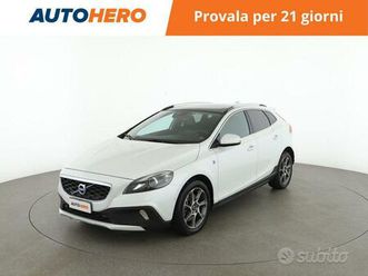 volvo v40 cross country zb47812