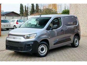 ② fiat doblo automaat*navigatie*achteruitrijcamera*apple-carpl — camionnettes & utilitaires — 2ememain
