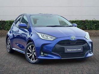toyota yaris design hatchback's 1.5 vvt-h design e-cvt euro 6 (start/stop) 5dr