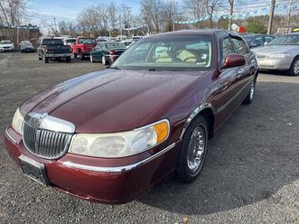 used 2000 lincoln town car cartier