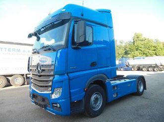 mercedes-benz actros 1845