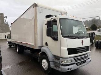 2013 kenworth k370 with 26' van body (25-150)