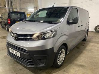 toyota proace city l2 icon crc