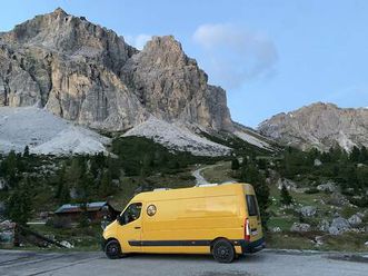 selbst ausgebauter camper im chalet-stil canton berne - tutti.ch