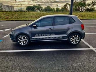 bonjour, voiture encore propre