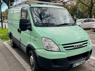 veco daily 29l12v minivan 2009 – 78 100 km – très bon état