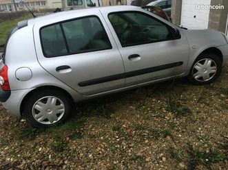 vends clio2 1.2 essence