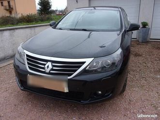 voiture renault latitude