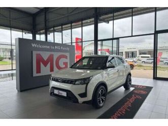 2022 mahindra xuv 300 1.2t se | w4