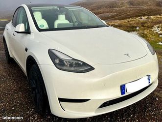 tesla model y standard rwd - 12/2024 - intérieur blanc - 36.000 km - très bon état