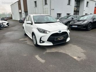 toyota yaris iv 116h hybride france business stage academy bva garantie 12 mois