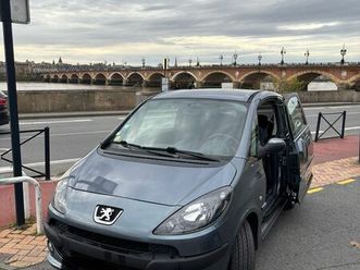 peugeot 1007 sporty pack 1.6e 2–tronic