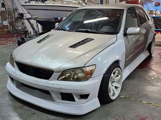 is i 1999 berlina 2.0 c/pelle