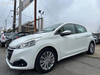 peugeot 208 1.2 puretech 110ch s&s allure eat6 24 000 km