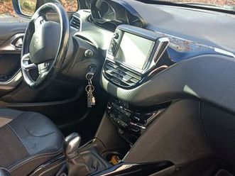 vends peugeot 2008 année 2017 1.6 hdi diesel automatique 112000 km 8500 euros gris anthracite très bon état merci de me contacter par mail si intéressé a [url m