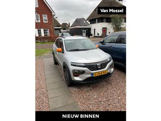 dacia spring comfort plus (orange pack) 27 kwh | lage km | navigatie | airco | parkeersensoren |