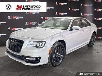 2022 chrysler 300 300s