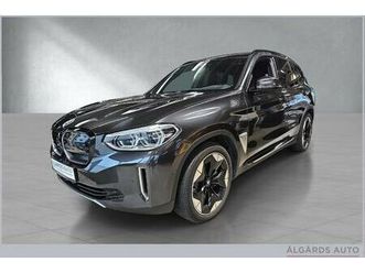 fully charged skinn-glasstak-navi-kamera-krok-harman