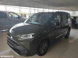 toyota proace city verso long 1.5 d-4d family