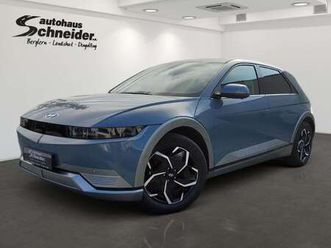 72,6 kwh 4wd uniq pano/hud/led/ehk/bose/360°