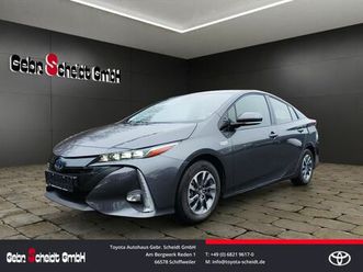 toyota prius plug-in hybrid head-up-display led-hauptsc