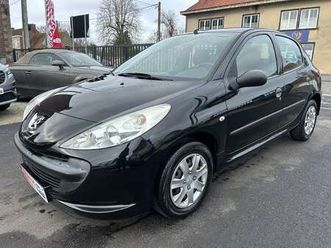 + 1.1i trendy 5portes 1er proprio avec carnet