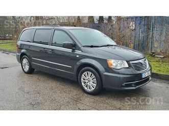 lancia voyager, cena 8 550 €. lancia voyager 2.8 dīzelis. 7-sēdvietas. auto. sānu sēdekļi stūre, - sludinājumi