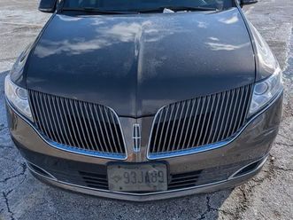 2011 lincoln mkt - awd - 145,000 km - $8,600 obo