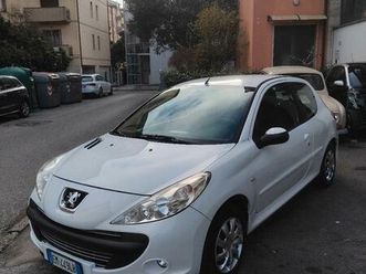 peugeot 206 plus benzina gpl