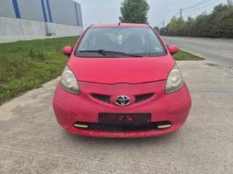 ② toyota aygo 1.0 essence — toyota — 2ememain