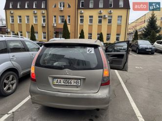 mitsubishi grandis 2006