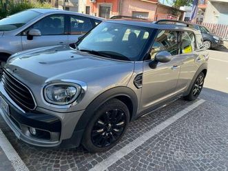 mino cooper countryman 1.5 d automatica