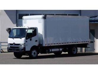 2018 hino 195 box truck