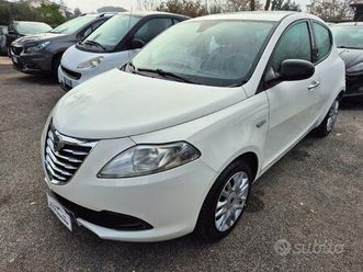 lancia ypsilon 1.2 69 cv 5 porte gpl ecochic gold