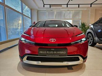 toyota prius 2.0 plug-in e-cvt executive, 2024 god.