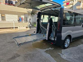 nissan primastar c29 dci/100c - veicolo per person