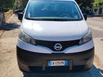 nissan nv 200