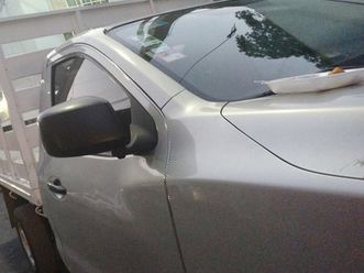 camioneta nissan np300 estaquitas 2017