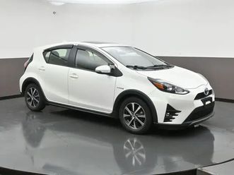 2018 toyota prius c hybrid! leather, navigation sale! december c