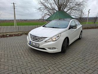 hyundai sonata an. 2011
