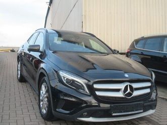 mercedes-benz gla 220 cdi / d 4matic-navi-xen-shz-leder-pdc-1.