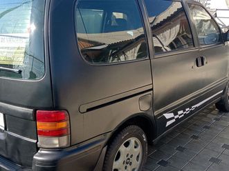 nissan serena an. 1996