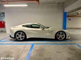 ferrari f12berlinetta