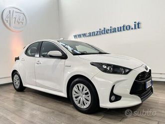 toyota yaris n1 1.5 hybrid autocarro 4 posti