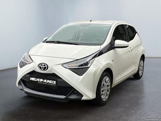 toyota aygo 1.0 x-play julho/21