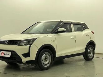 MAHINDRA XUV300