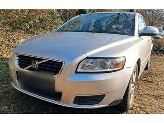 volvo v50 2.0l diesel mit 136ps, wenig km,...