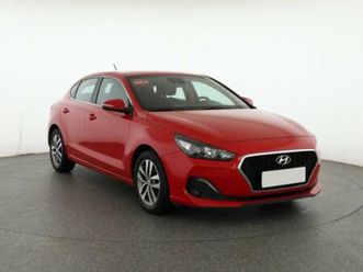 hyundai i30 fastback, 1.4 t-gdi, serv.kniha,